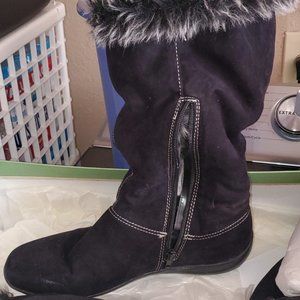 Boots w/faux fur